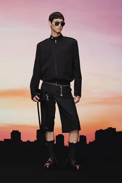 Look 15